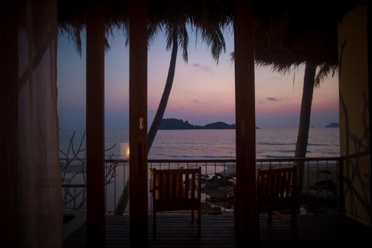 The Nest Private Beach Resort Чумфон Екстериор снимка
