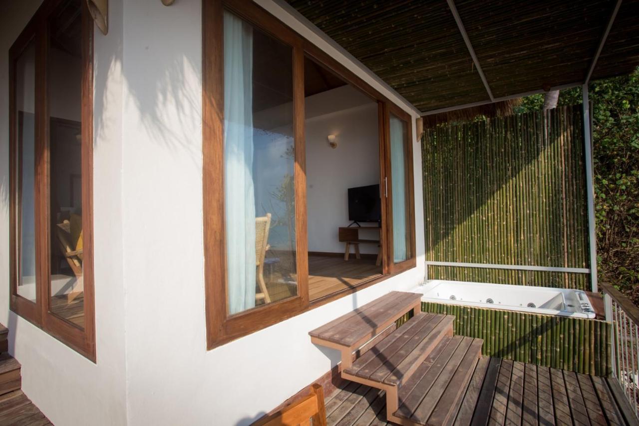 The Nest Private Beach Resort Чумфон Екстериор снимка