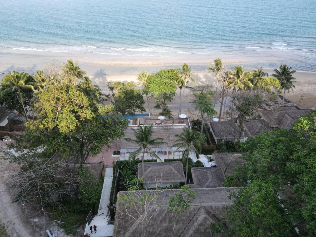The Nest Private Beach Resort Чумфон Екстериор снимка
