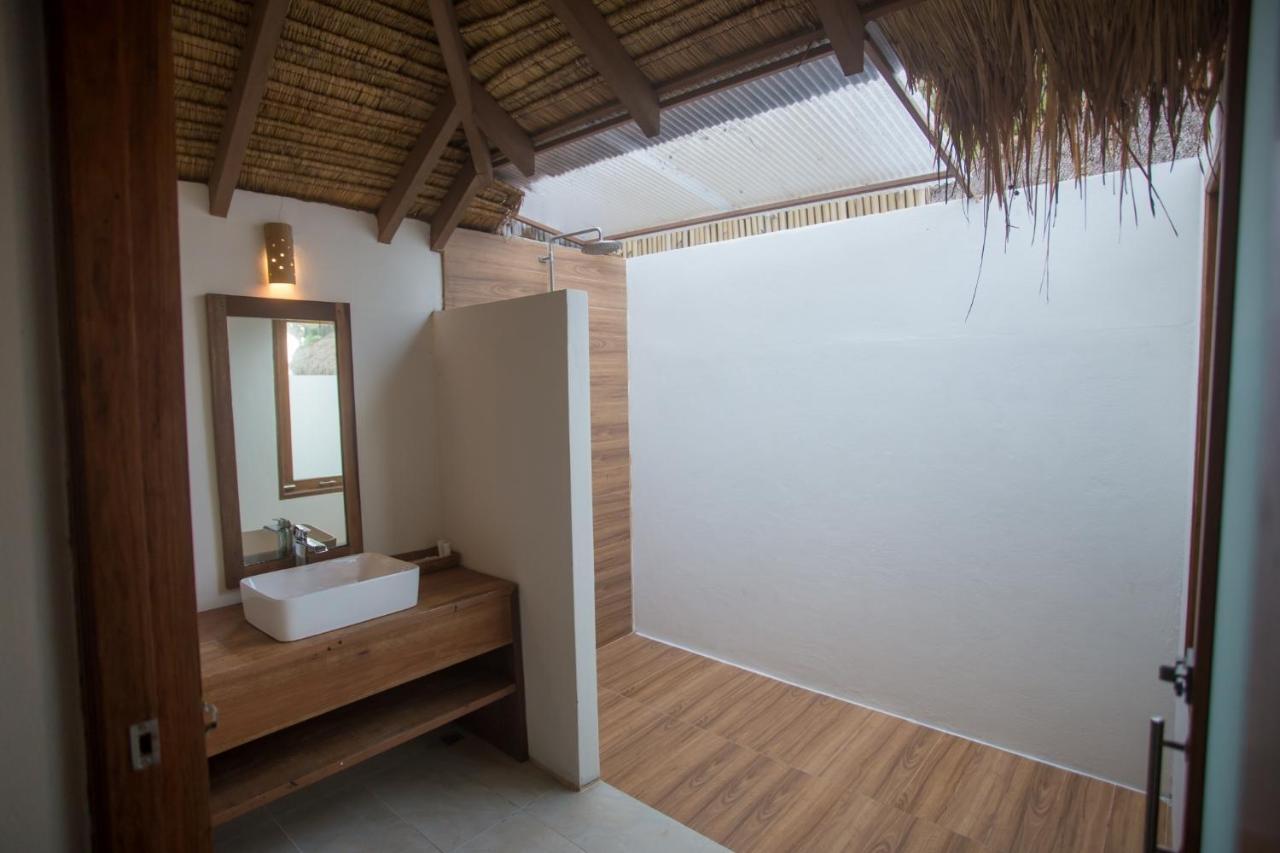 The Nest Private Beach Resort Чумфон Екстериор снимка