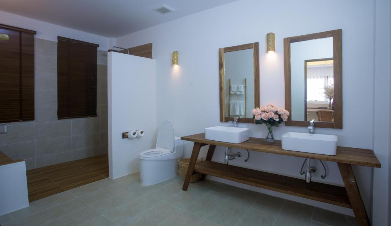 The Nest Private Beach Resort Чумфон Екстериор снимка